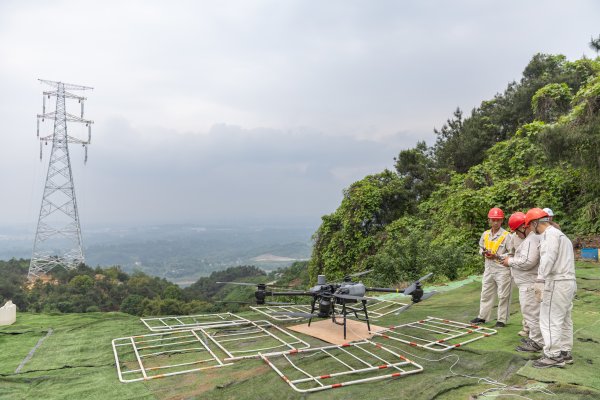 国家允许配资的公司 重庆：无人机新技术助力电力跨长江放线施工